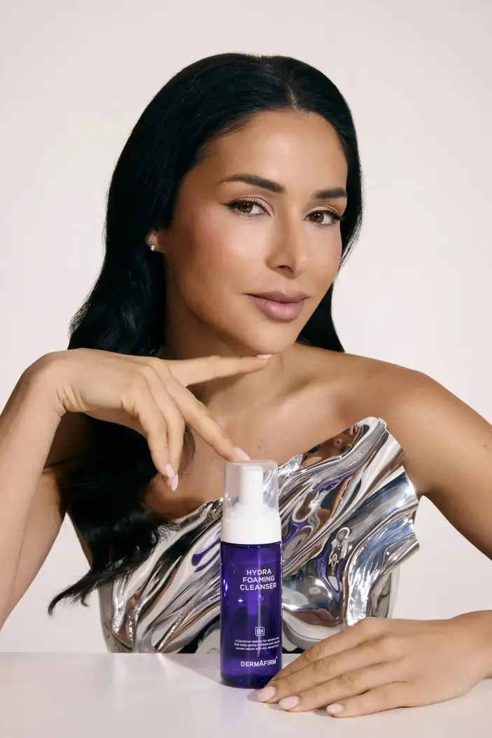 Балансуюча пінка для вмивання з екзосомами та саліциловою кислотою Dermafirm Hydra Foaming Cleanser R4 Aсne-free 150 ml — Фото 1
