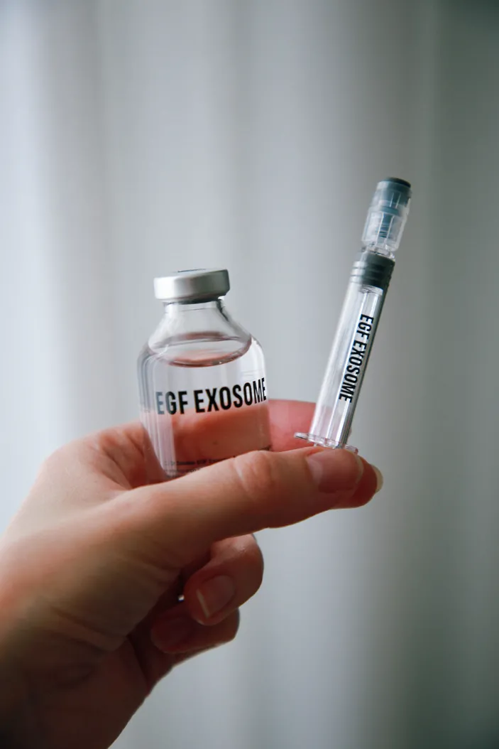Ревіталізуюча ампула з екзосомами та EGF CU Skin Dr.Solution EGF Exosome Ampoule, 38мл — Фото 2