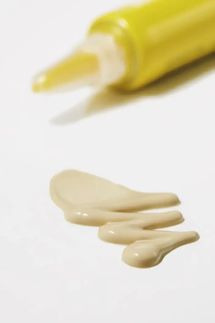 Крем-консилер з пептидами проти темних кіл під очима Dermafirm Pepteyed Dark Circle Cream 15 g — Фото 2